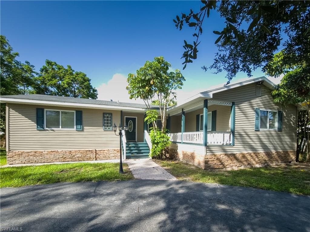 4680 3rd AVE SW NAPLES, FL 34119