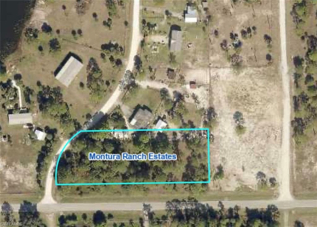 685 E Paso Fino CIR CLEWISTON, FL 33440