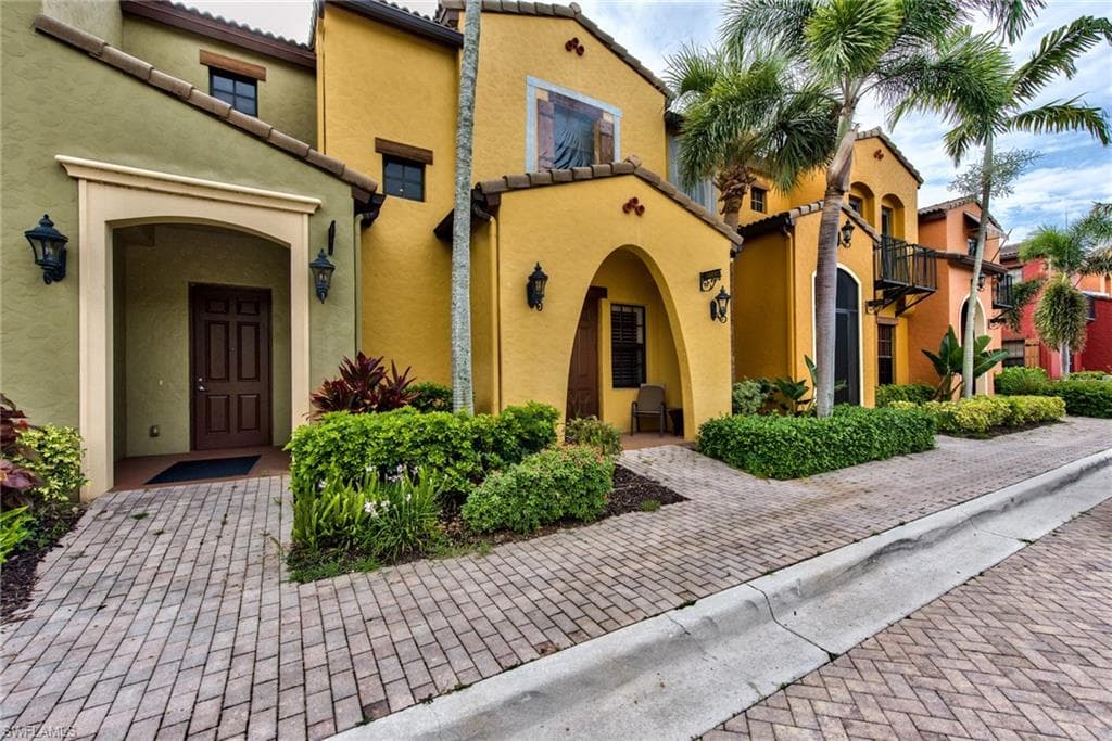 8320 Esperanza ST 1608 FORT MYERS, FL 33912