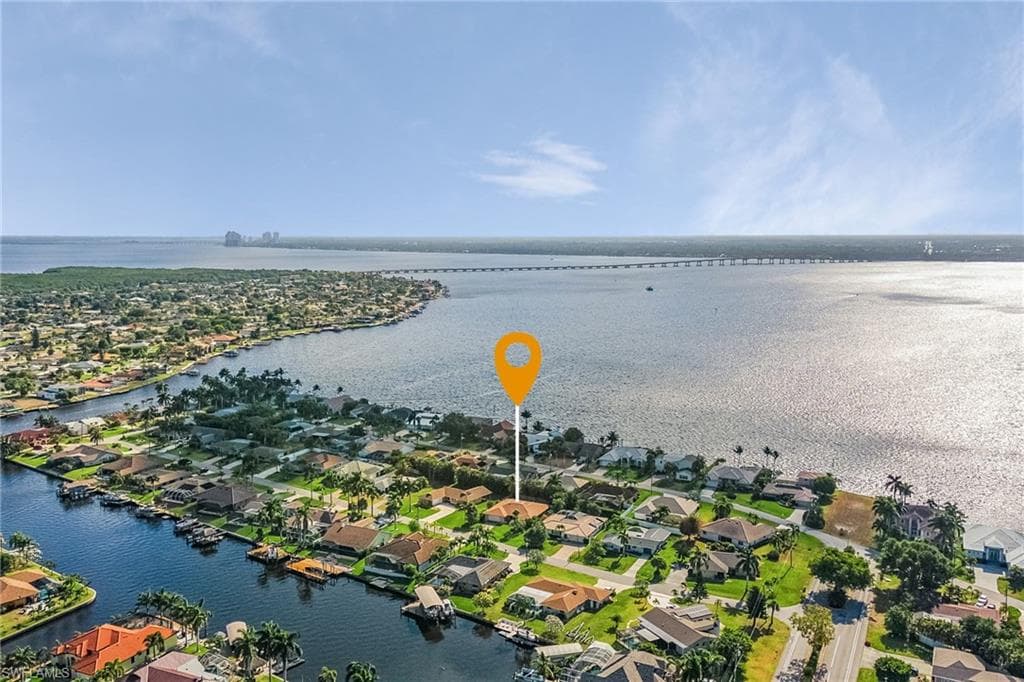 2911 SE 22nd AVE CAPE CORAL, FL 33904