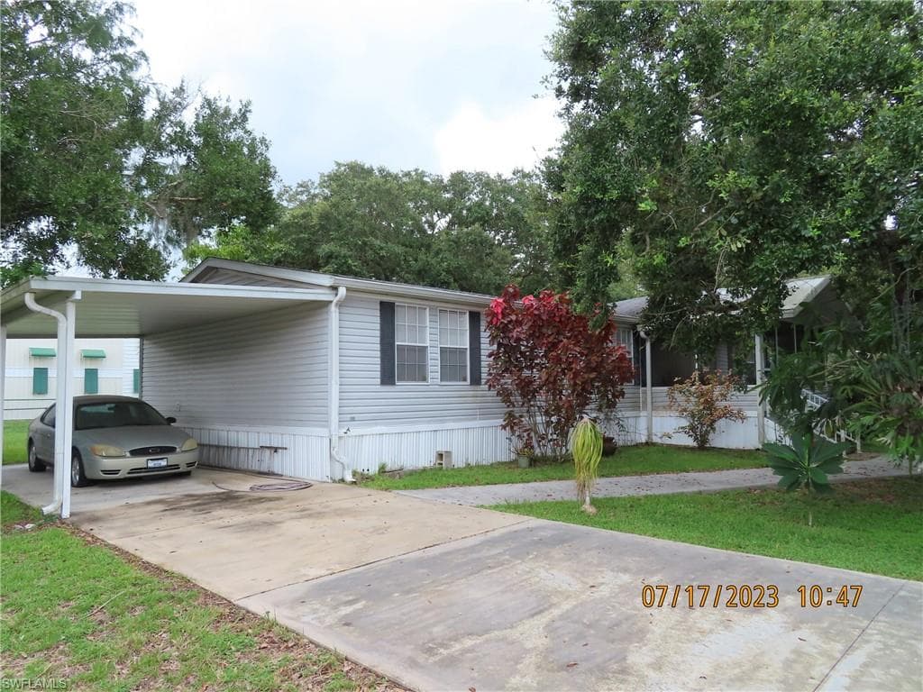 1119 Riverview DR MOORE HAVEN, FL 33471