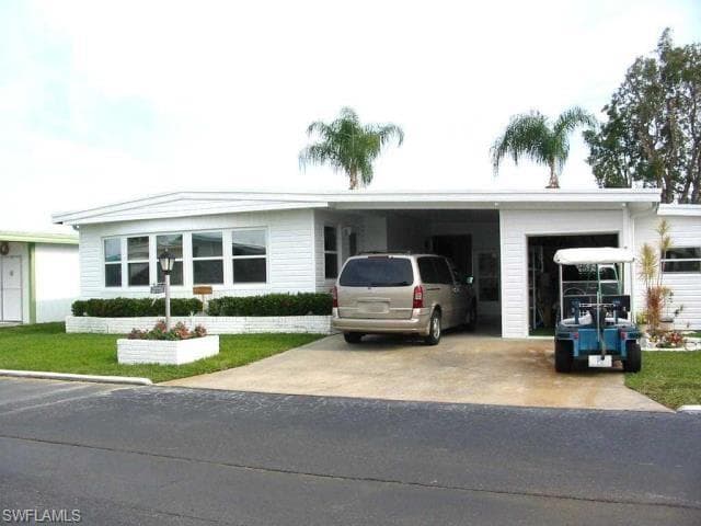519 Hogan DR NORTH FORT MYERS, FL 33903