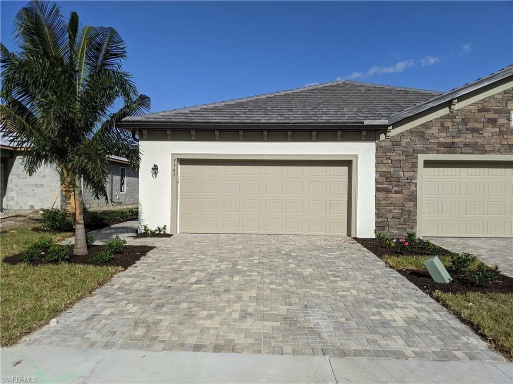 9165 Glenforest DR NAPLES, FL 34120