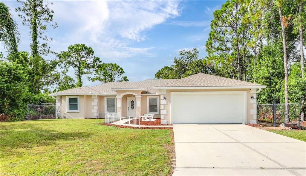 2911 23rd ST W LEHIGH ACRES, FL 33971