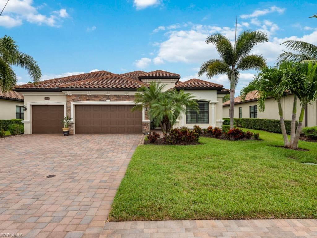 9352 Vercelli CT NAPLES, FL 34113