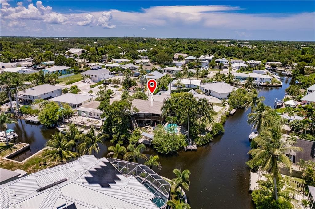 2631 Gulfview DR NAPLES, FL 34112