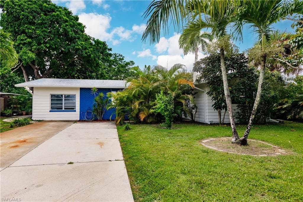 2172 44th TER SW NAPLES, FL 34116