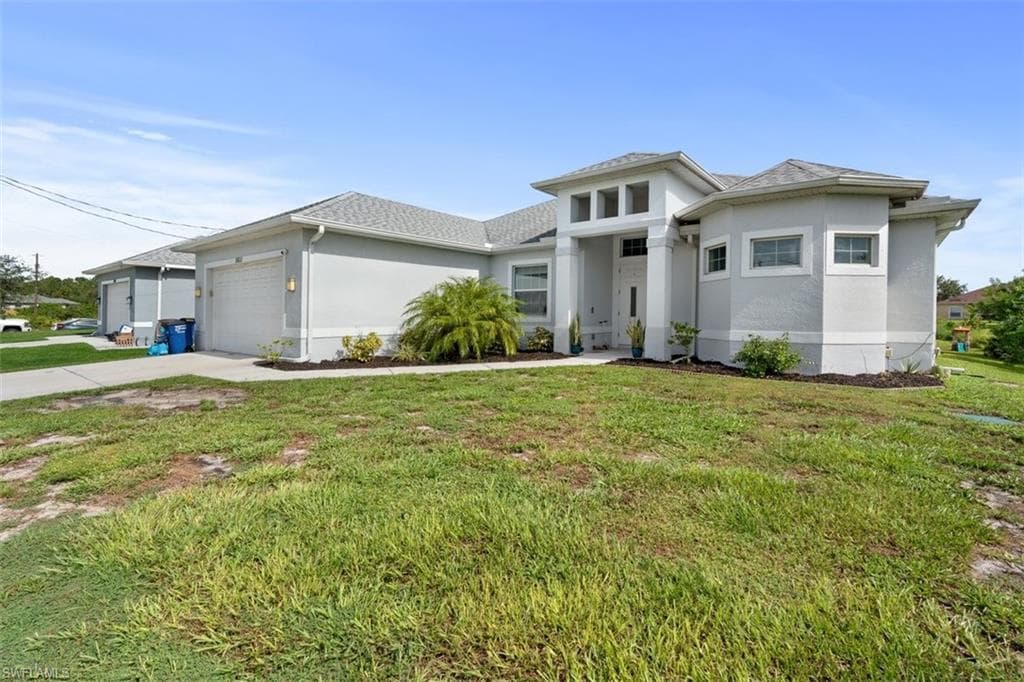 3611 8th ST SW LEHIGH ACRES, FL 33976