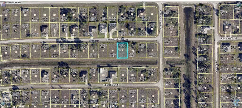 856 Lamar ST E LEHIGH ACRES, FL 33974