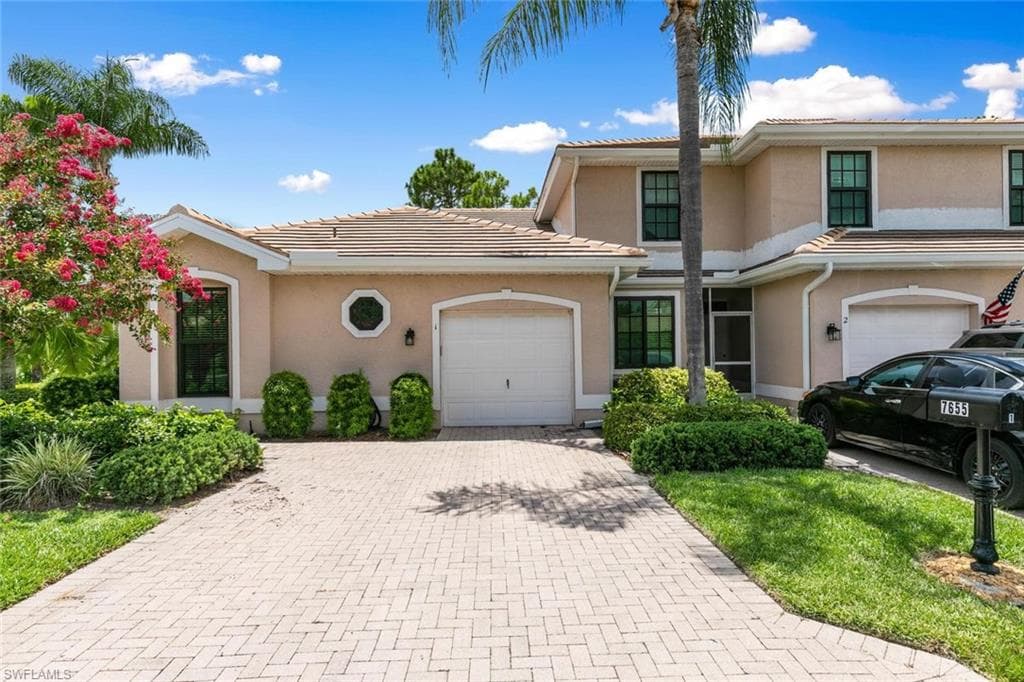 7655 Meadow Lakes DR 1001 NAPLES, FL 34104