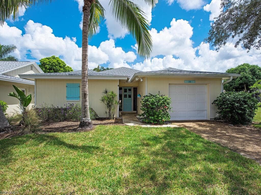 16 CROOKED LN 8 NAPLES, FL 34112