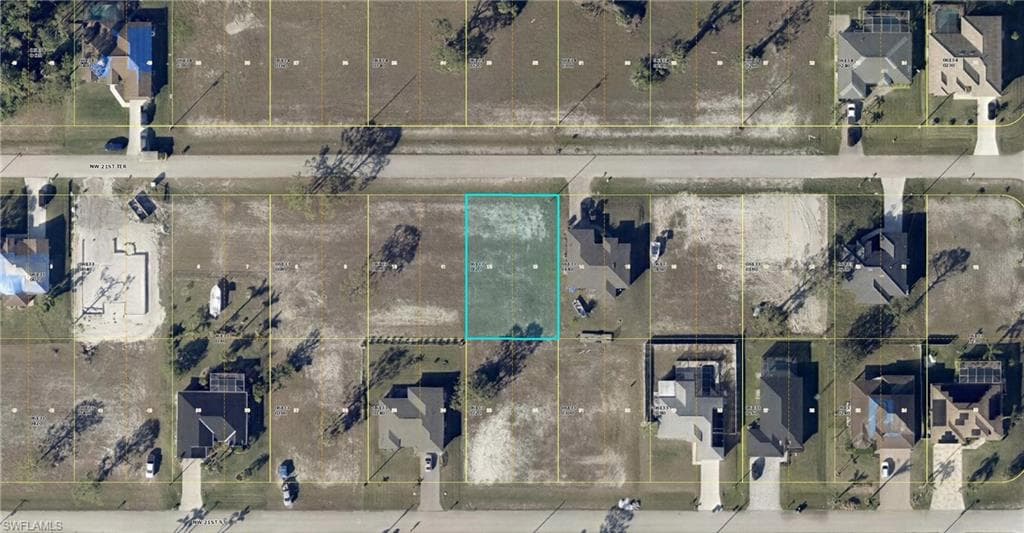 2704 21st TER CAPE CORAL, FL 33993