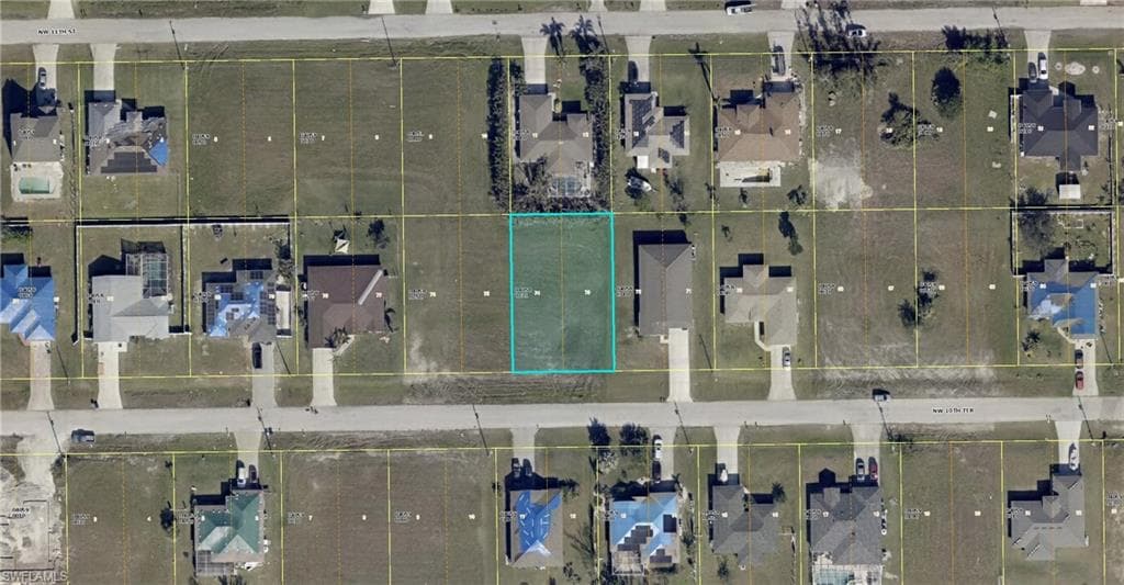 2721 10th TER CAPE CORAL, FL 33993