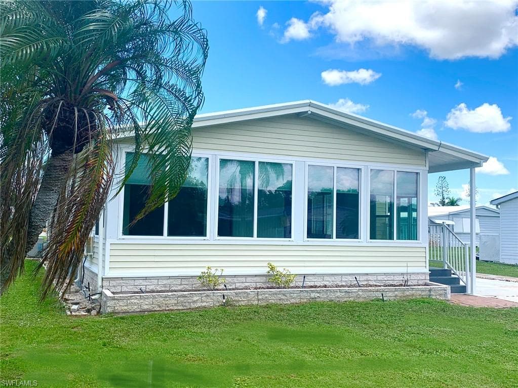 26287 Queen Mary LN BONITA SPRINGS, FL 34135
