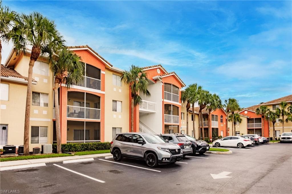 6321 Aragon WAY 306 FORT MYERS, FL 33966