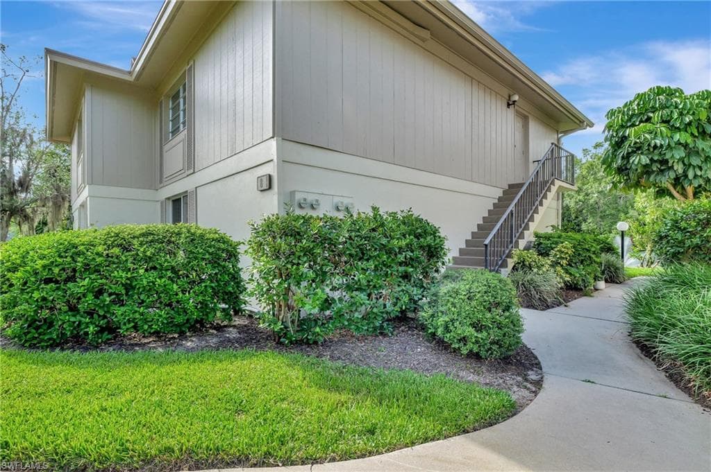 8 Bob O Link CT 8A NAPLES, FL 34105