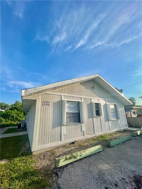 1594 Cypress DR FORT MYERS, FL 33907