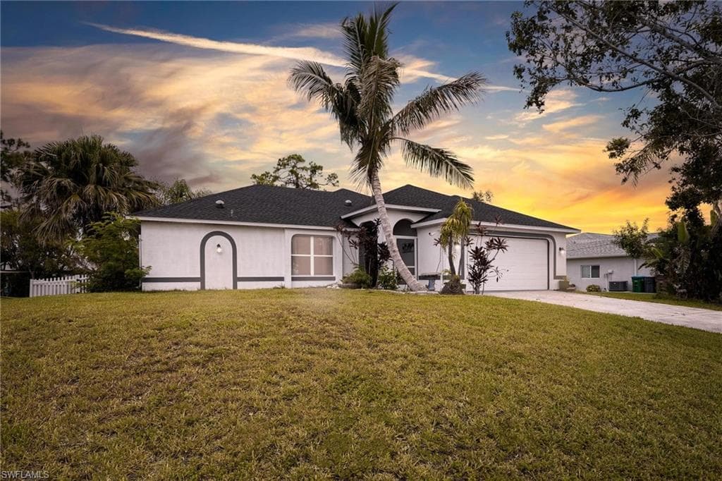 812 SW 13th AVE CAPE CORAL, FL 33991