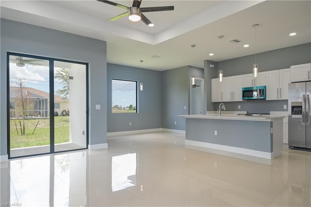 3703 33rd ST SW LEHIGH ACRES, FL 33976