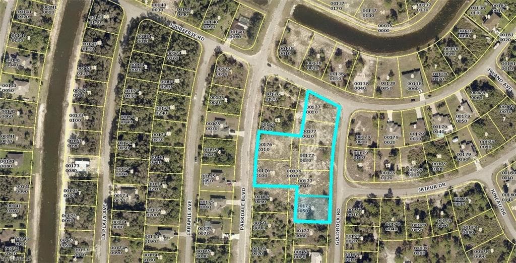 720 Goldrock RD LEHIGH ACRES, FL 33974