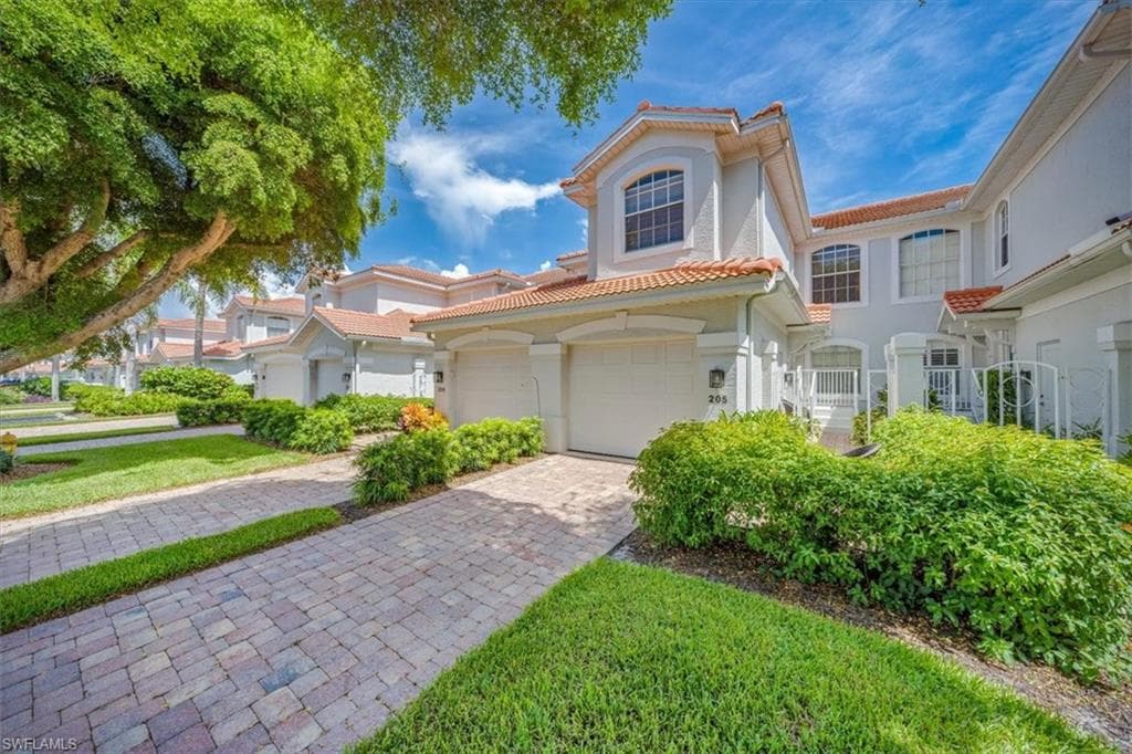 2120 Arielle DR 205 NAPLES, FL 34109
