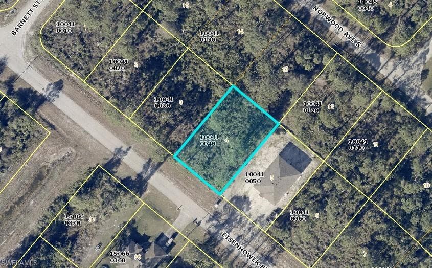 429 Eisenhower BLVD LEHIGH ACRES, FL 33974