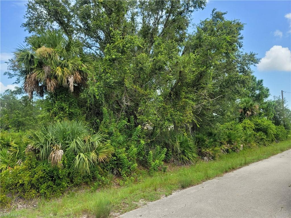 1207 Oak AVE LEHIGH ACRES, FL 33972