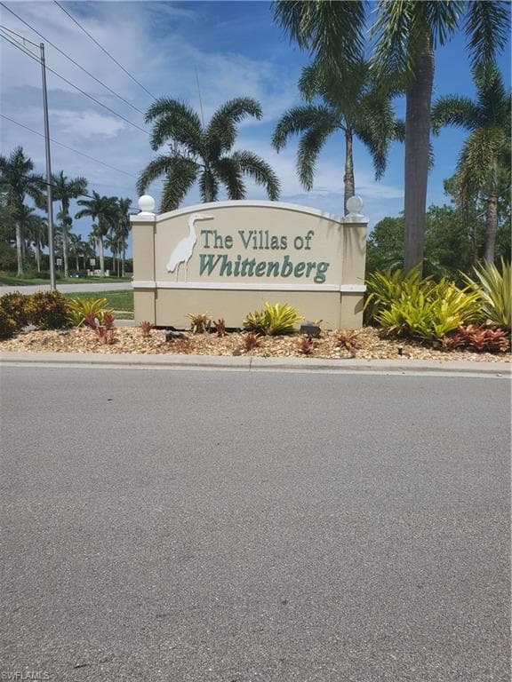 5446 Whitten DR 19 NAPLES, FL 34104