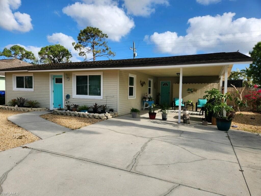 9019 Somerset LN BONITA SPRINGS, FL 34135