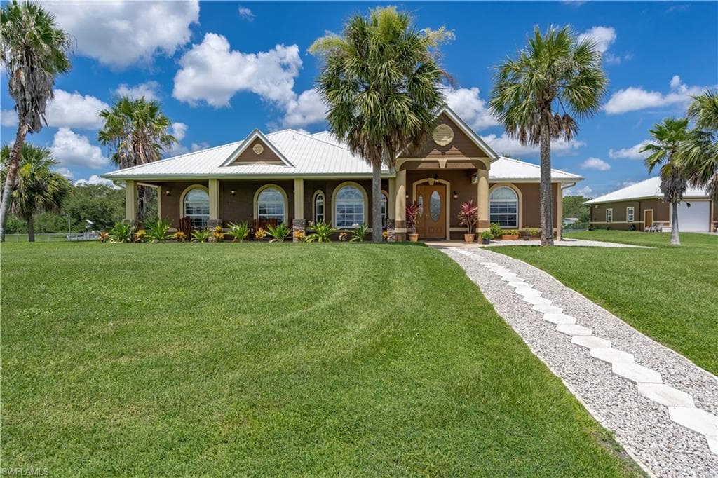 505 Nine Mile RD NW LABELLE, FL 33935