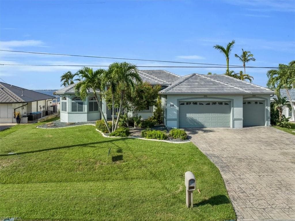 2282 28th ST CAPE CORAL, FL 33904