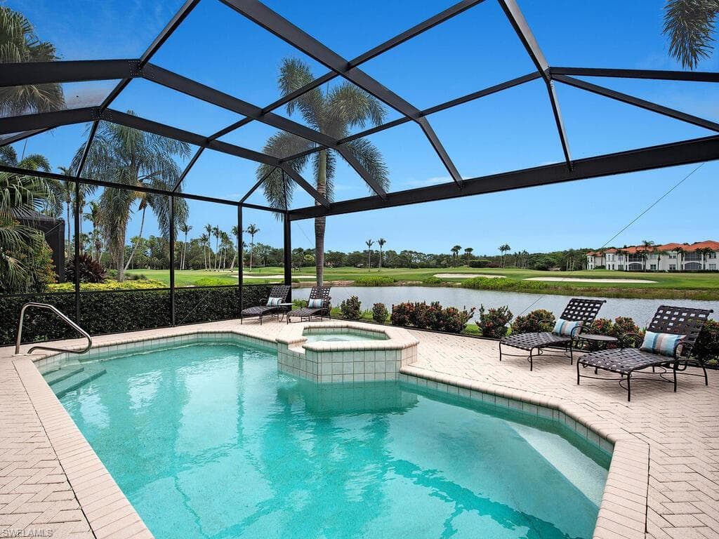 2270 SILVER PALM PL NAPLES, FL 34105