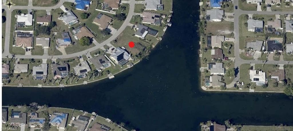 526 SE 20th ST CAPE CORAL, FL 33990