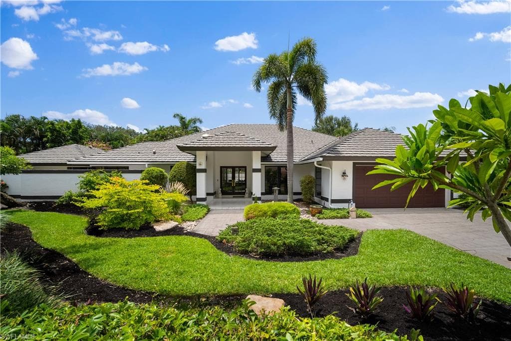 802 Tallow Tree CT NAPLES, FL 34108