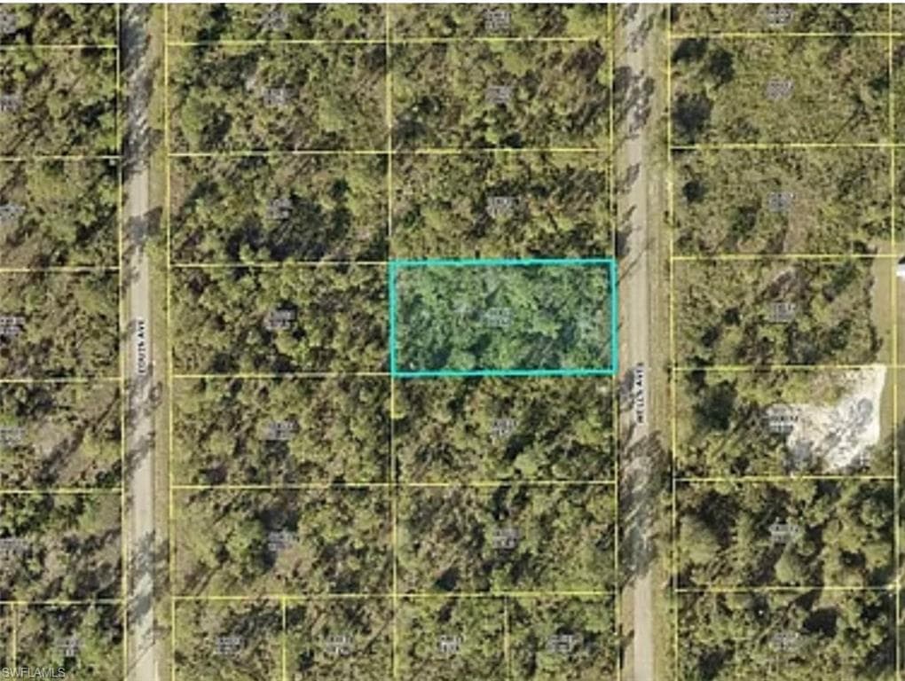 207 Wells AVE LEHIGH ACRES, FL 33936