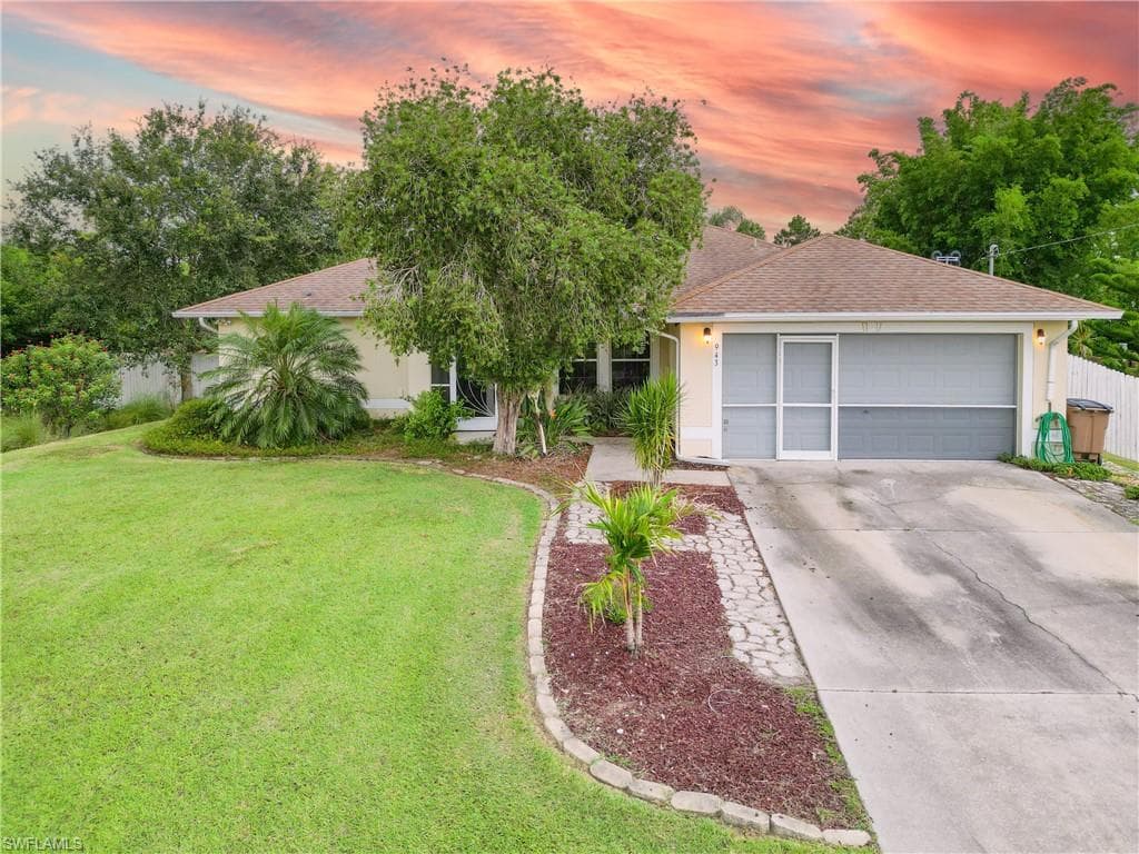 943 Grant BLVD LEHIGH ACRES, FL 33974