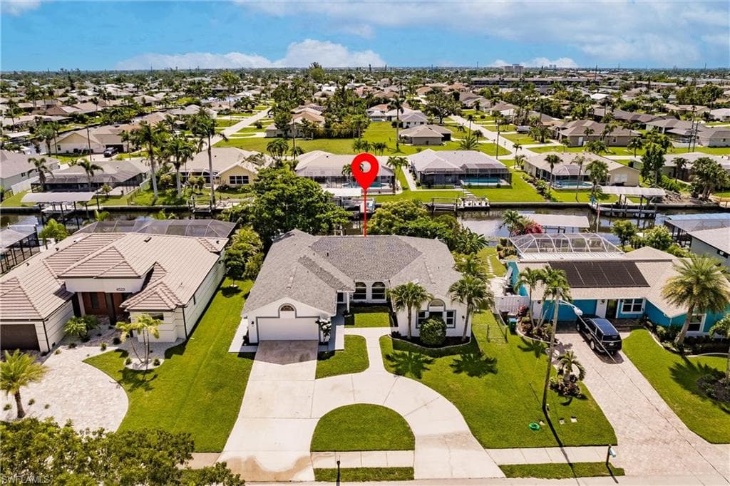 4527 Pelican BLVD CAPE CORAL, FL 33914