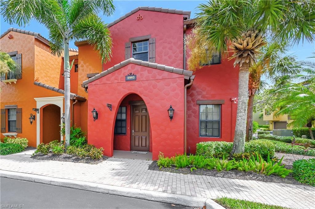 8993 Cambria CIR 1901 NAPLES, FL 34113