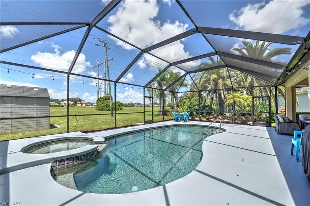 11196 Lakeland CIR FORT MYERS, FL 33913