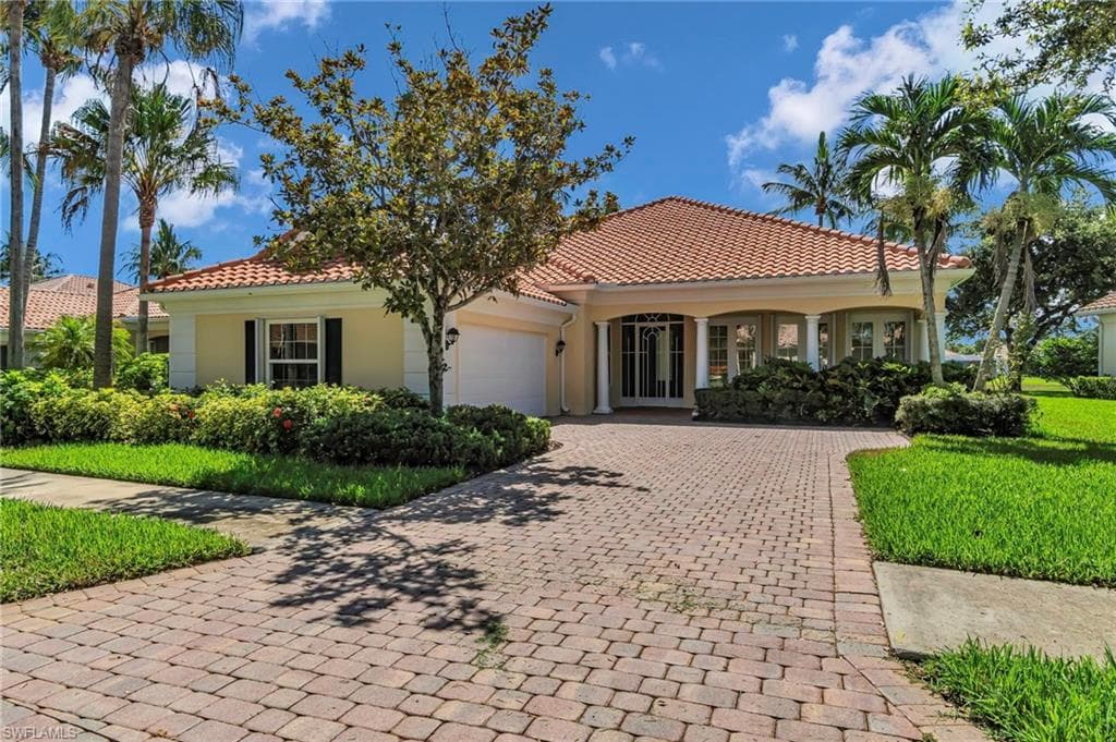 4822 Martinique WAY NAPLES, FL 34119