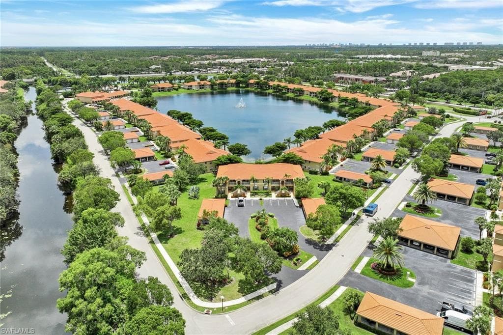 2488 Millcreek LN 104 NAPLES, FL 34119