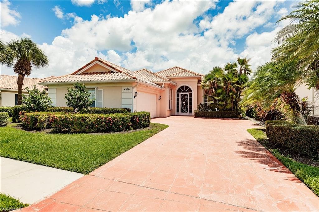 4300 Montalvo CT NAPLES, FL 34109