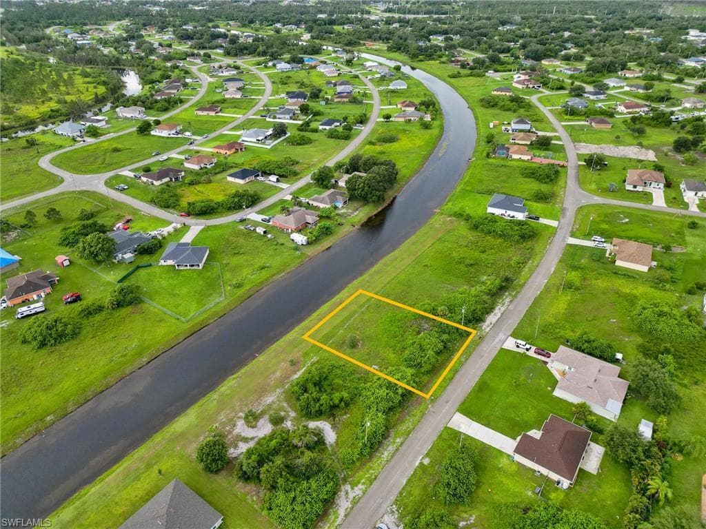 517 Paloma AVE LEHIGH ACRES, FL 33974