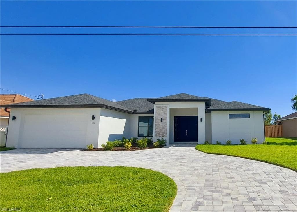 136 Kamal PKWY CAPE CORAL, FL 33904