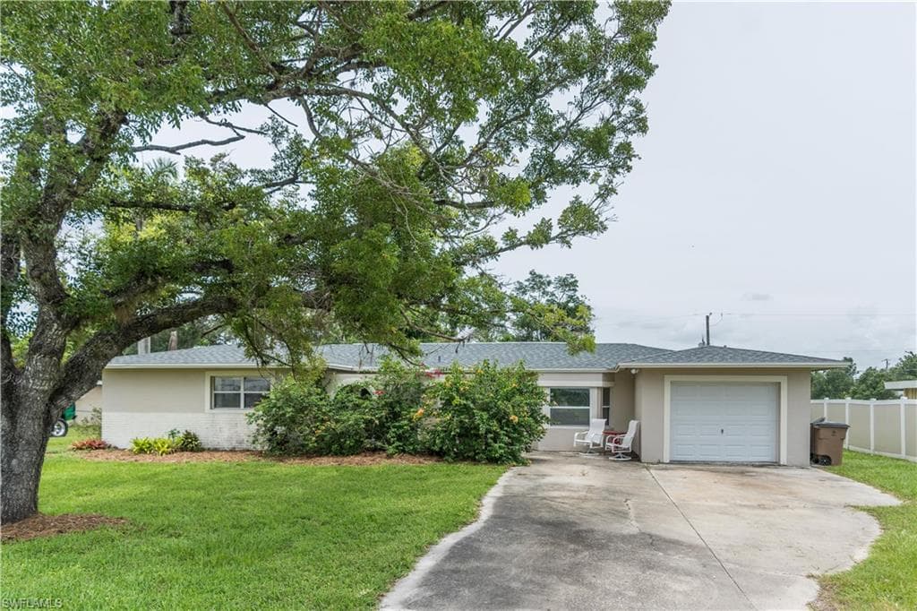 144 Vermont AVE FORT MYERS, FL 33905