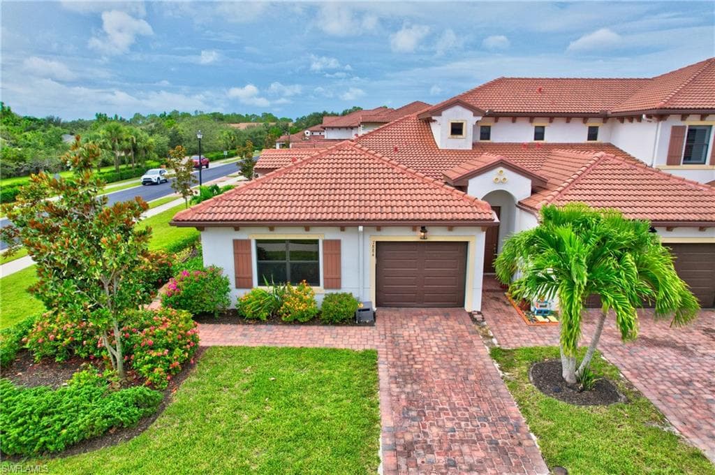 7884 Bristol CIR NAPLES, FL 34120