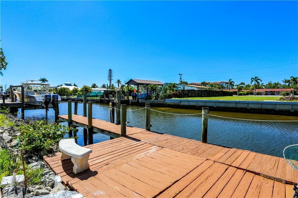 1589 Osprey AVE NAPLES, FL 34102