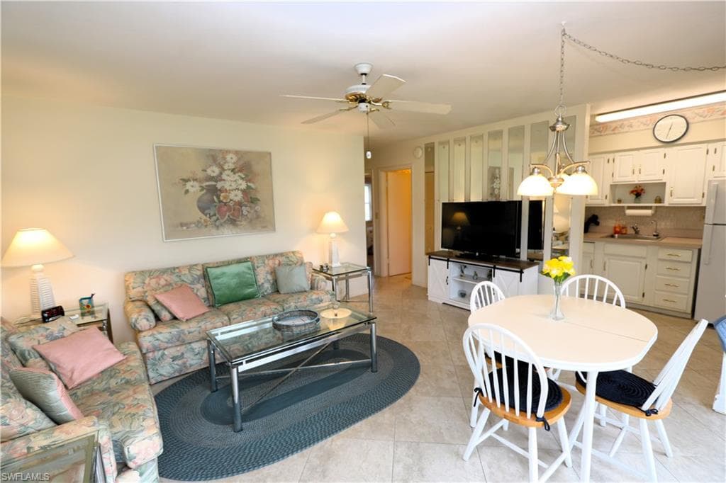 235 Seaview CT A1 MARCO ISLAND, FL 34145