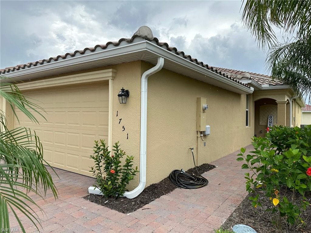 1751 Alameda DR NAPLES, FL 34120