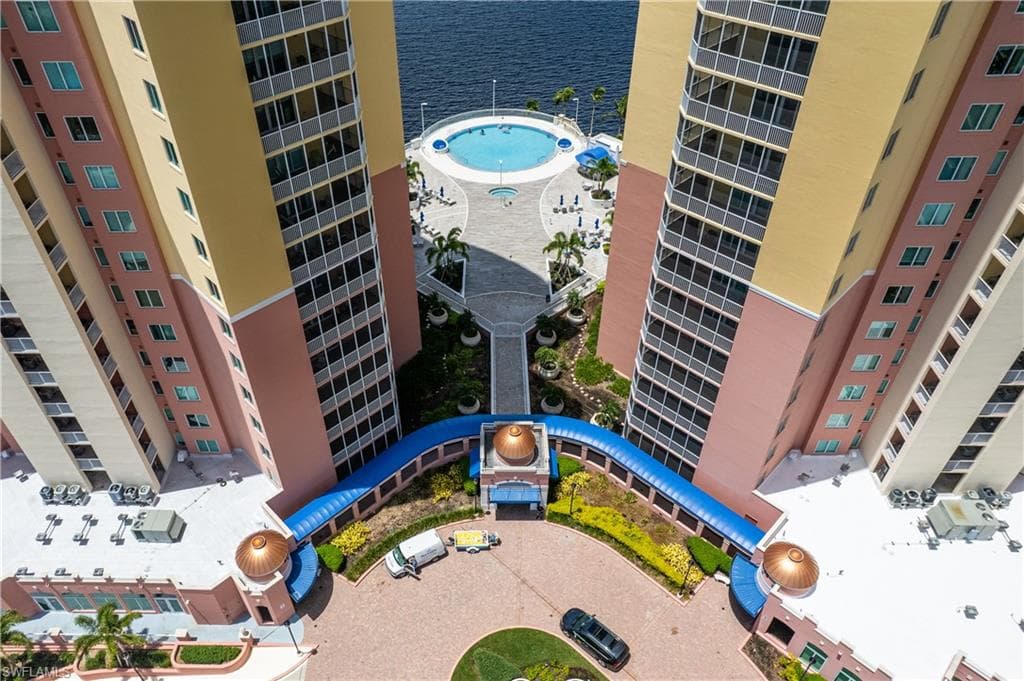 2743 1st ST 1106 FORT MYERS, FL 33916